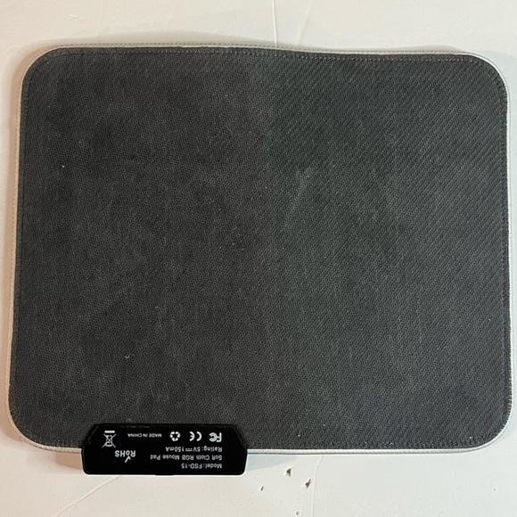 FSD-15 RGB Soft Cloth Mouse Pad with LED Lighting - Picture 4 of 6